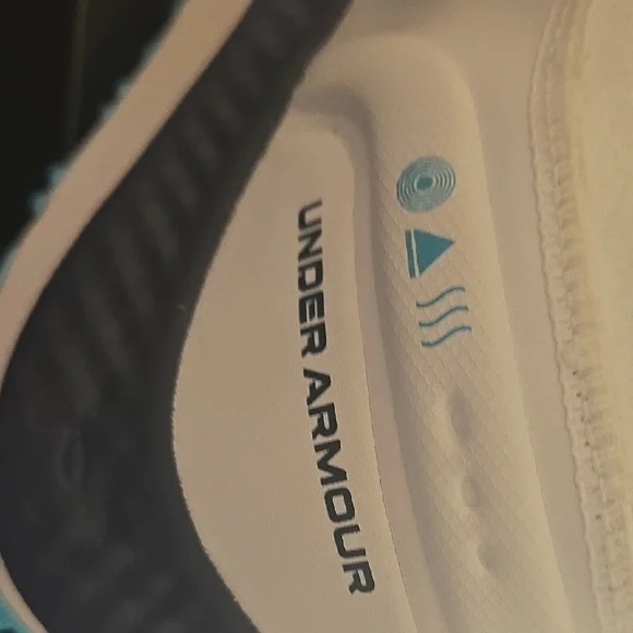Under Armour White and Navy Sports Shoes - Picture 6 of 7